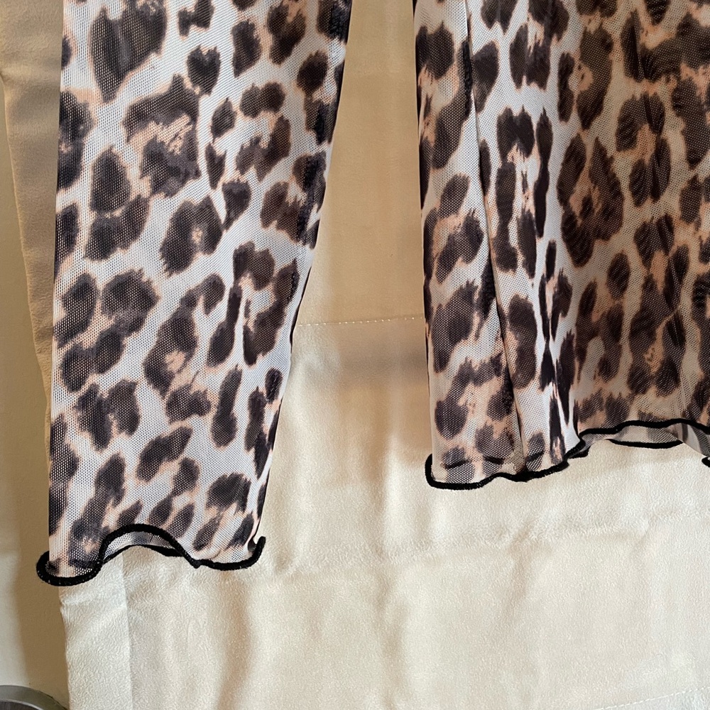 Leopard Print Blouse - Picture 3 of 4